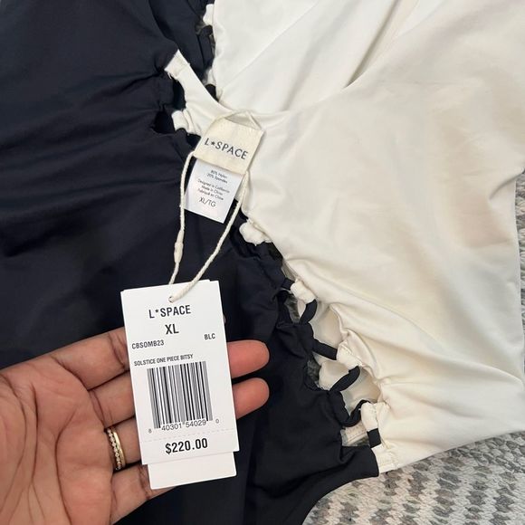 L SPACE SOLSTICE ONE PIECE SWIMSUIT - Picture 8 of 9